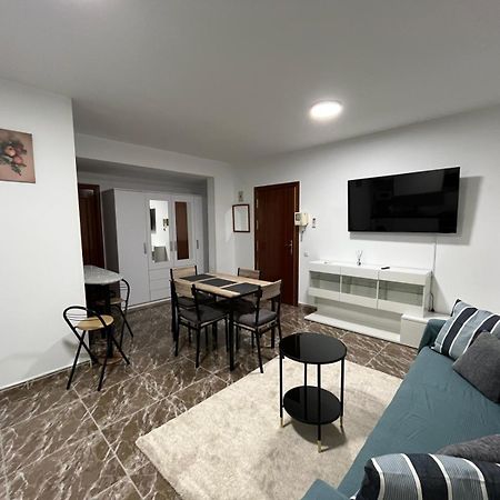 Appartamento Apartamento Mercurio- Barajas 1B Madrid Esterno foto